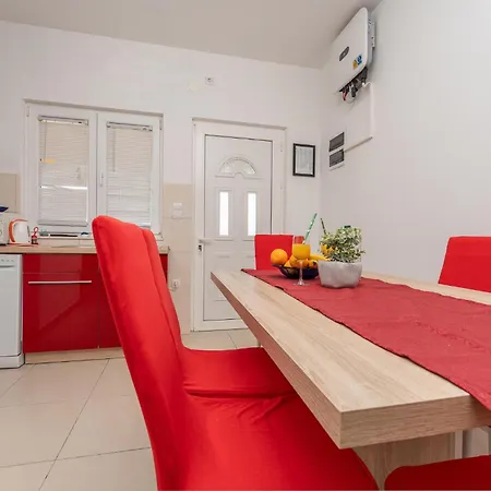 Apartamento Beautiful In With Wifi
