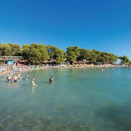 شقة Stunning In باكوشتاني