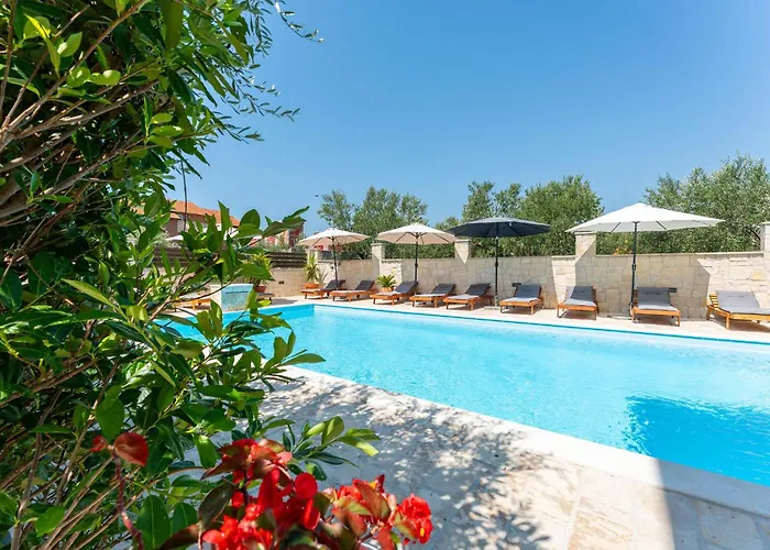 Stunning In Пакоштане